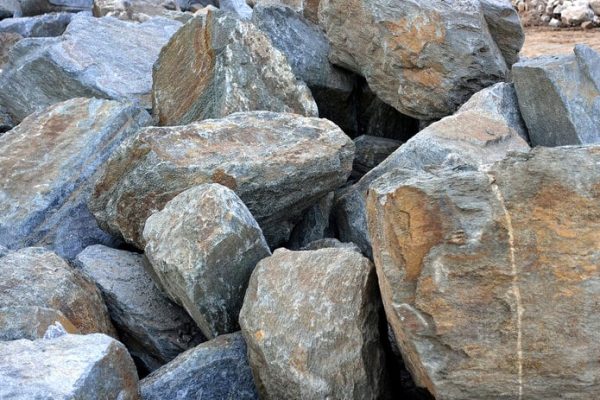 Red-Mountain-Landscape-Boulders-1